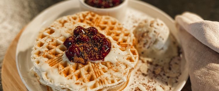 Rezept, Waffeln, Kirschgrütze, Mandel-Vanille-Eis